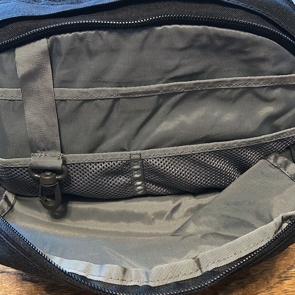 North Face Roo Waist Bag - Picture 5 of 7